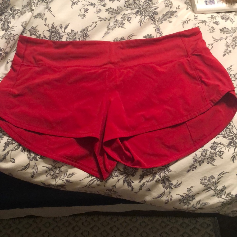 Lululemon Red Speed Short 2.5” size 10